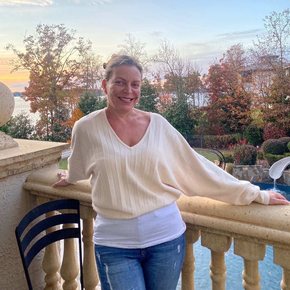 Meet your Posher, Sharon